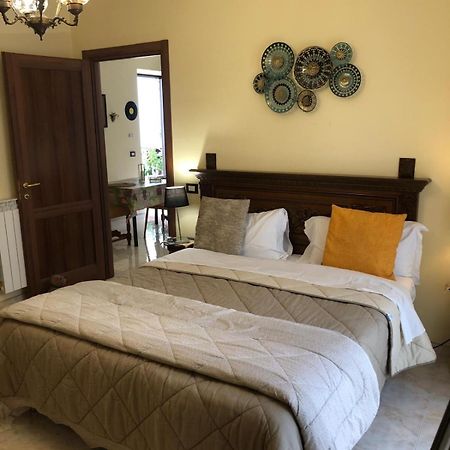Bed and Breakfast Di Padre In Figlio Казерта Екстер'єр фото