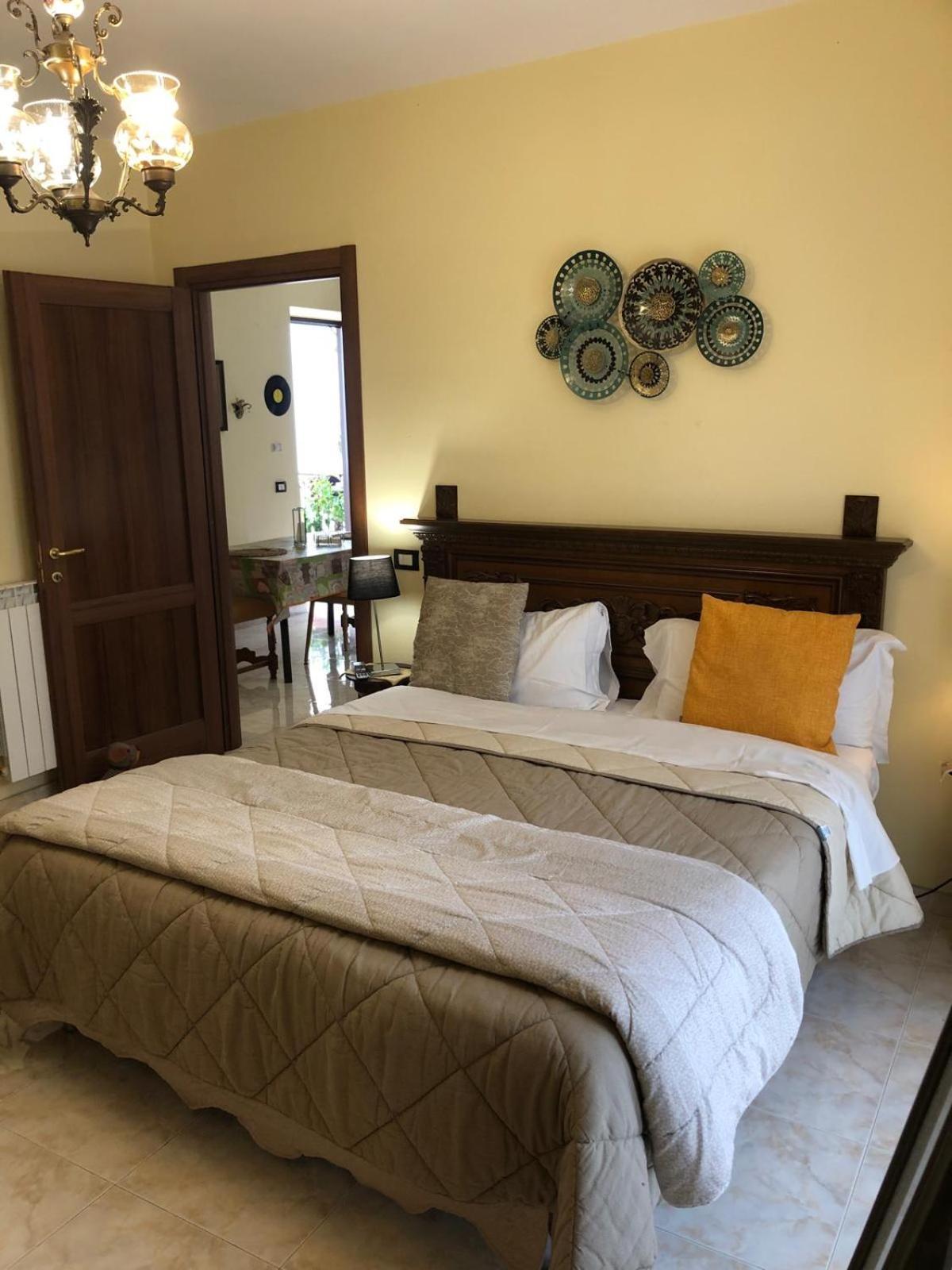Bed and Breakfast Di Padre In Figlio Казерта Екстер'єр фото